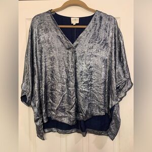 UMGEE Metallic Gun Metal Silver Oversized Baggy 1X Blouse.       3183